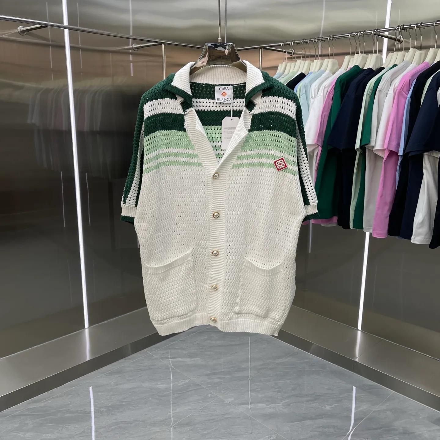 CASABLANCA Casablanca sweater suit (high version) Original development Comfortable upper body Imported equipment Original high-density embroidered seal Two-color splicing Hand-sewn cuffs + hem Made by domestic first-line brands Factory OEM workmanship Impeccable Sizes: S M L XL XXL